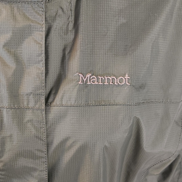 Marmot Women's Green Waterproof Jacket - Picture 2 of 15